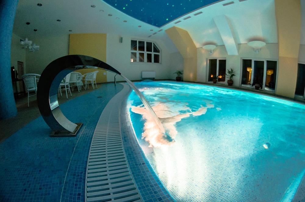 Карпатські Зорі Spahotel Yaremche Exterior photo