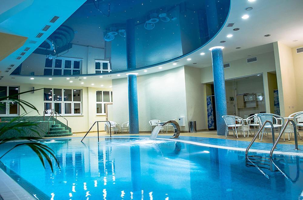 Карпатські Зорі Spahotel Yaremche Exterior photo