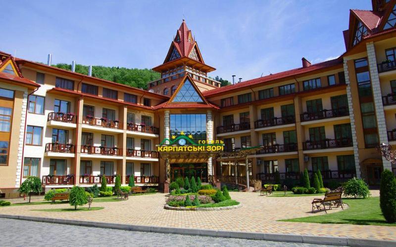 Карпатські Зорі Spahotel Yaremche Exterior photo