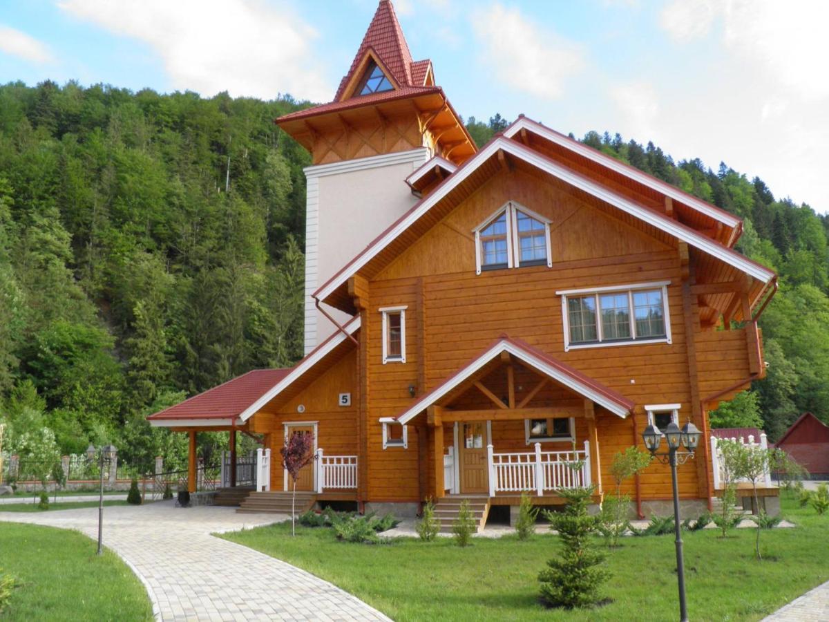 Карпатські Зорі Spahotel Yaremche Exterior photo