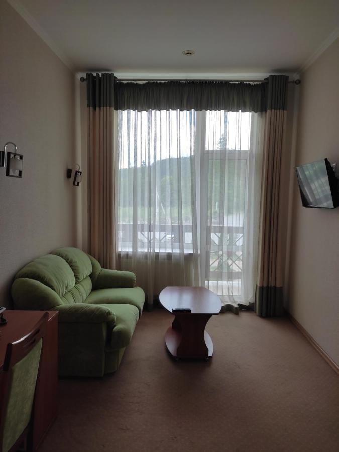 Карпатські Зорі Spahotel Yaremche Exterior photo