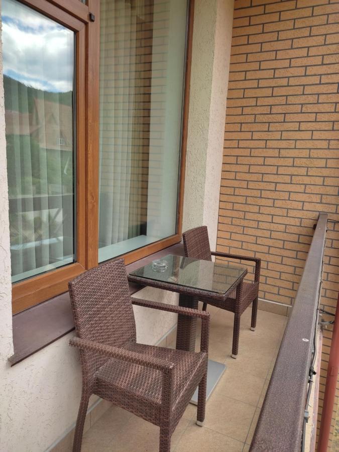 Карпатські Зорі Spahotel Yaremche Exterior photo