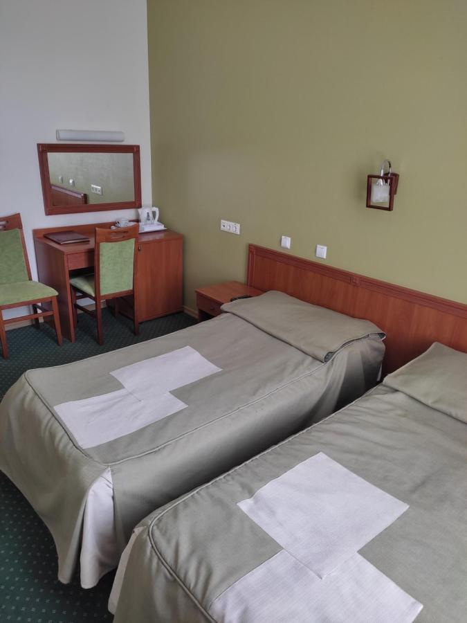 Карпатські Зорі Spahotel Yaremche Exterior photo