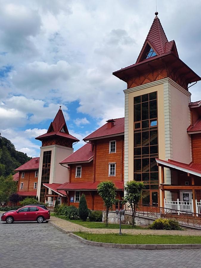 Карпатські Зорі Spahotel Yaremche Exterior photo