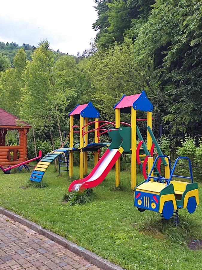 Карпатські Зорі Spahotel Yaremche Exterior photo